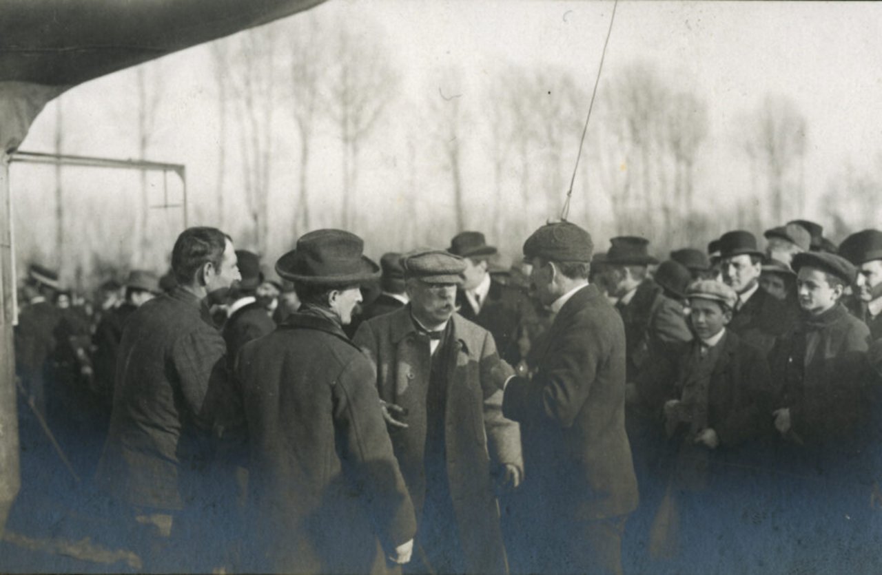 Enrico Forlanini e i suoi collaboratori 