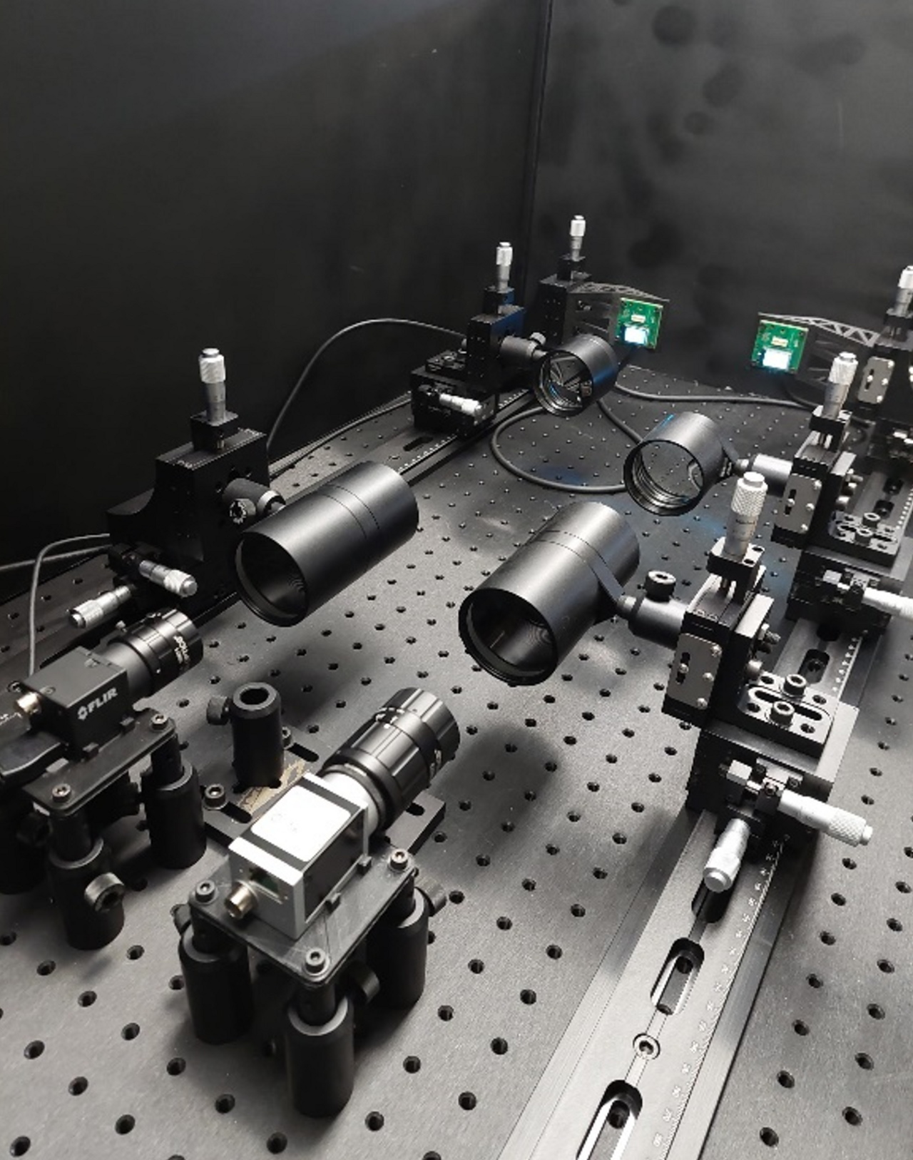 Banco di prova RETINA (Realistic Experimental FaciliTy for vision-based Navigation) che permette di testare in laboratorio i sistemi di navigazione autonoma.