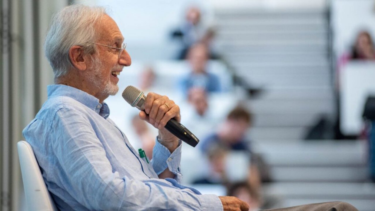 L'architetto Renzo Piano parla agli studenti del Politecnico di Milano