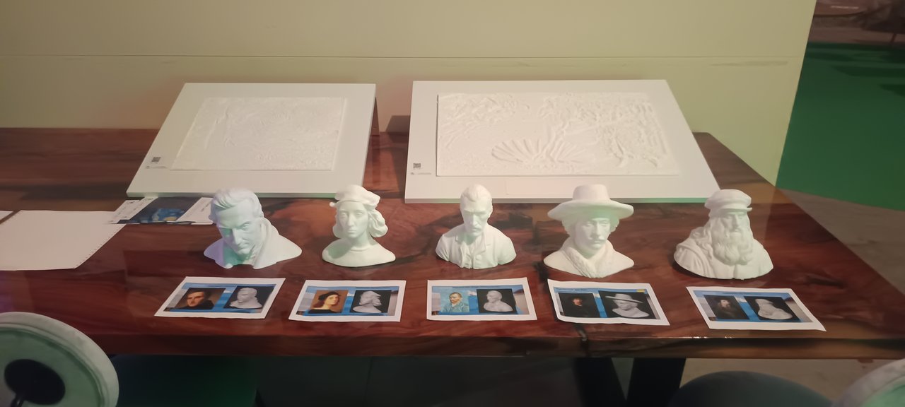 Five 3D-printed busts of historical artists with reference cards, Plastic-IndexLab project, Politecnico di Milano.