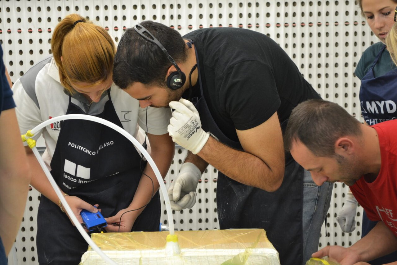 Students at the Fibre Reinforced Composites Laboratory