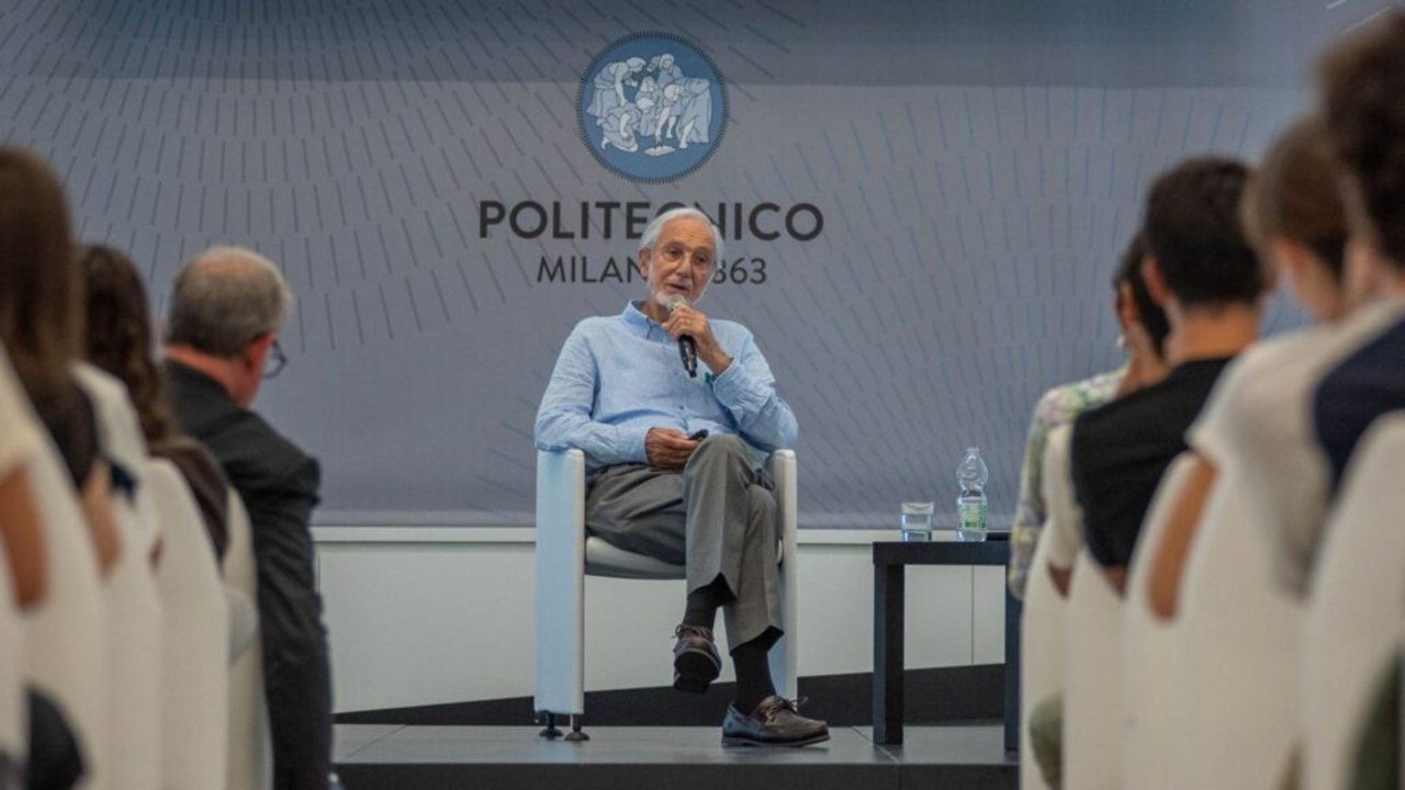 L'architetto Renzo Piano parla agli studenti del Politecnico di Milano