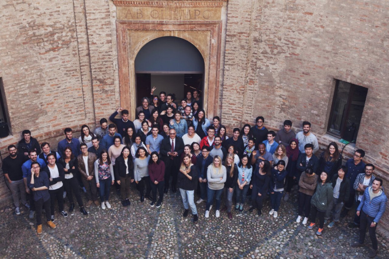 Federico Bucci tra i suoi studenti a Mantova
