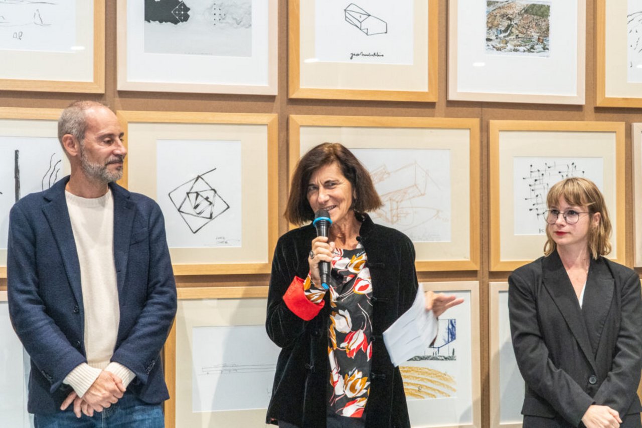 Emanuela Bergomi fra Stefano Capolongo ed Elisa Boeri all’inaugurazione della Mostra dedicata a Federico Bucci