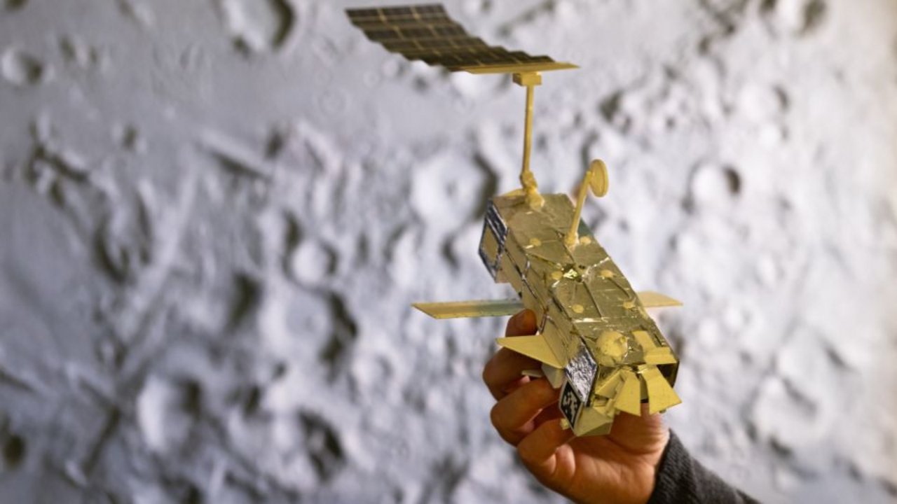 3D printed Envisat mockup used in ASTRA laboratory for vision-based relative navigation