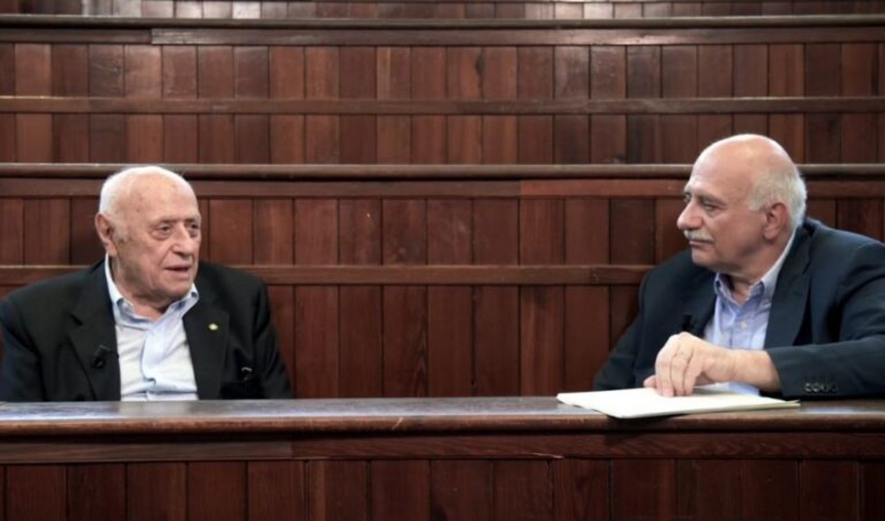 Intervista a Sergio Carrà da parte di Maurizio Masi nell'iconica aula Giulio Natta