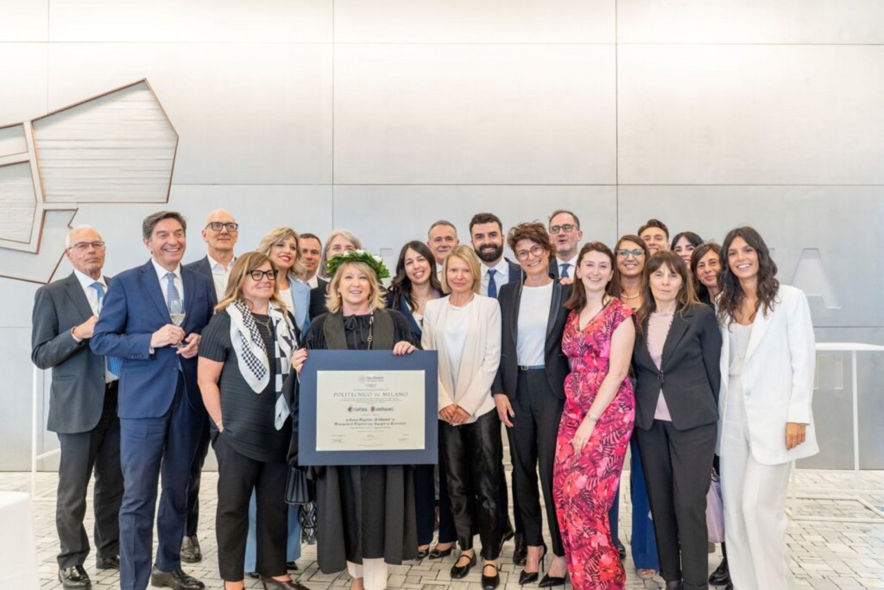 Cristina Bombassei con un gruppo di rappresentanza di Brembo, alla cerimonia per la laurea ad honorem al Politecnico di Milano 