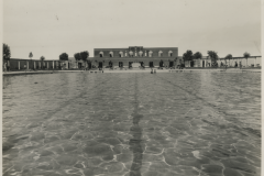 Foto d'epoca della piscina Giulio Romano