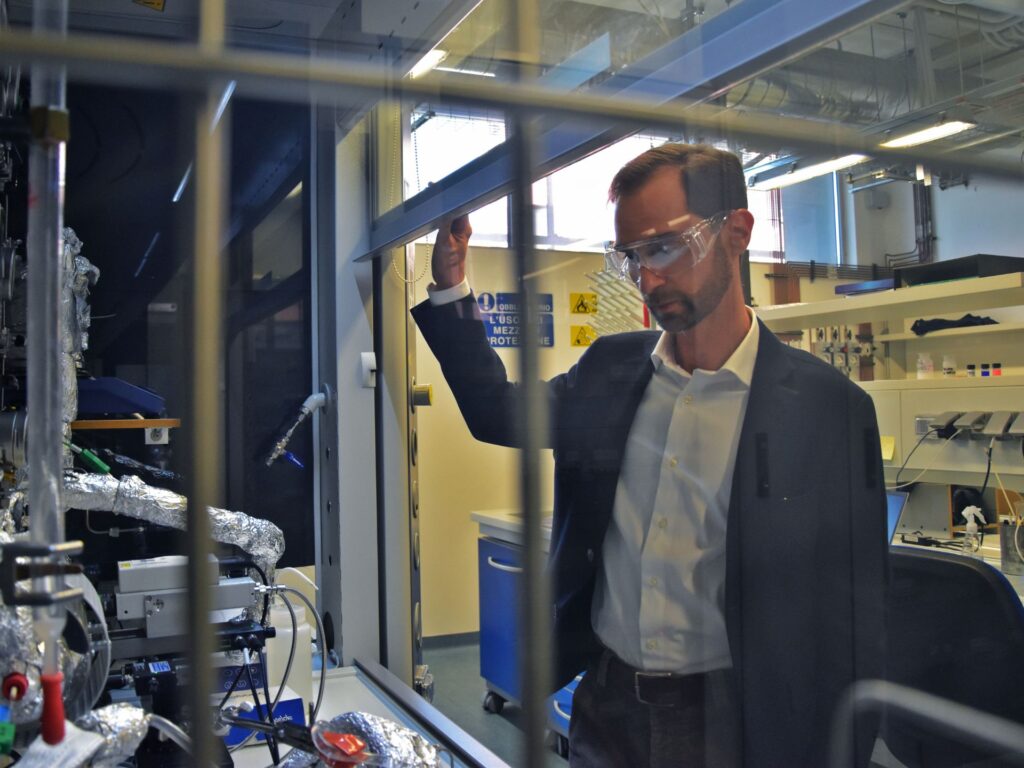Matteo Maestri nel “Laboratorio di Catalisi e Processi Catalitici - LCCP”