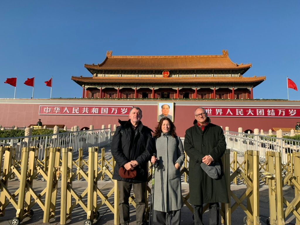 Emilio Faroldi con Laura Pezzetti e Federico Bucci a Pechino nella Città Proibita