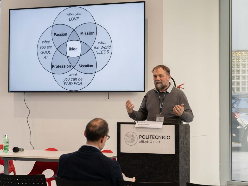 Massimo Banzi tiene il suo speech a This is IT!